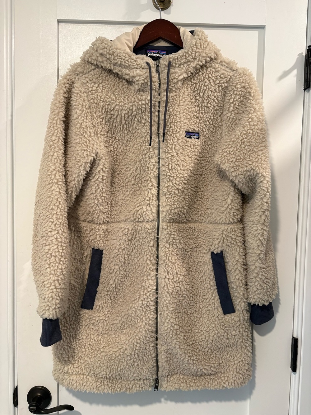 Patagonia Women's Dusty Mesa Cream Sherpa Fleece Hooded Coat